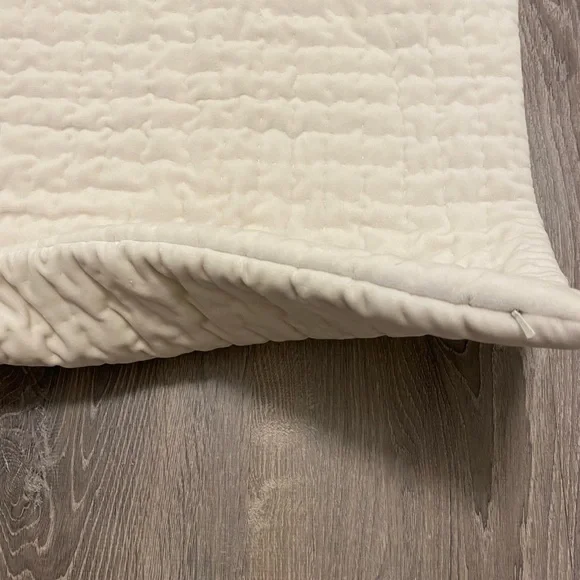 Pottery Barn Washed Velvet Cotton Quilted Cream Sham 20” Sq - Picture 2 of 11